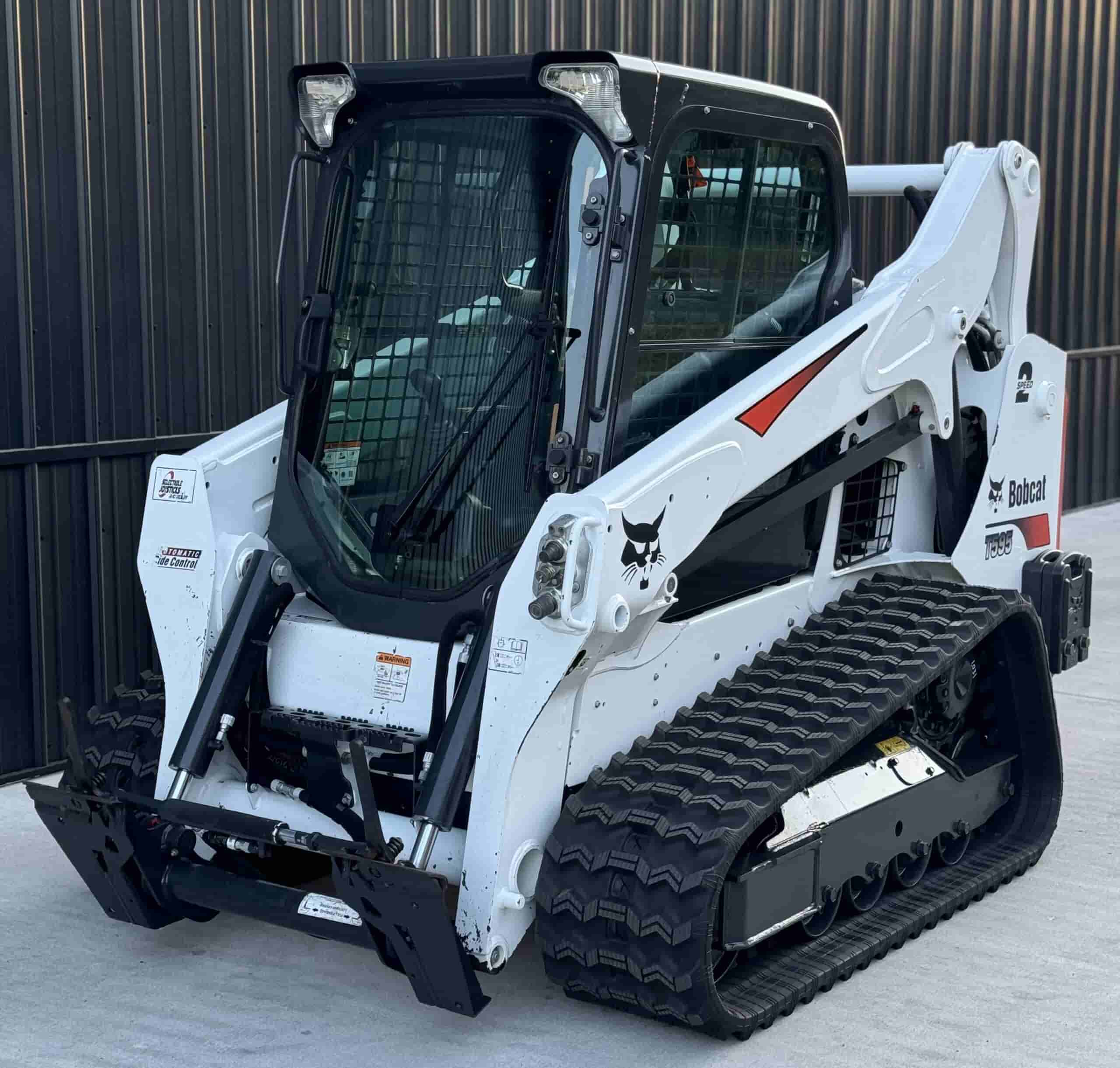 2017 BOBCAT T595 CLEAN
